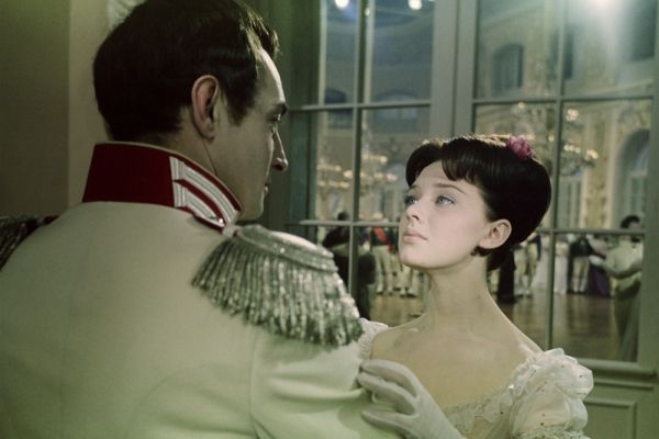 Как «Война и мир» с Людмилой Савельевой победила «Войну и